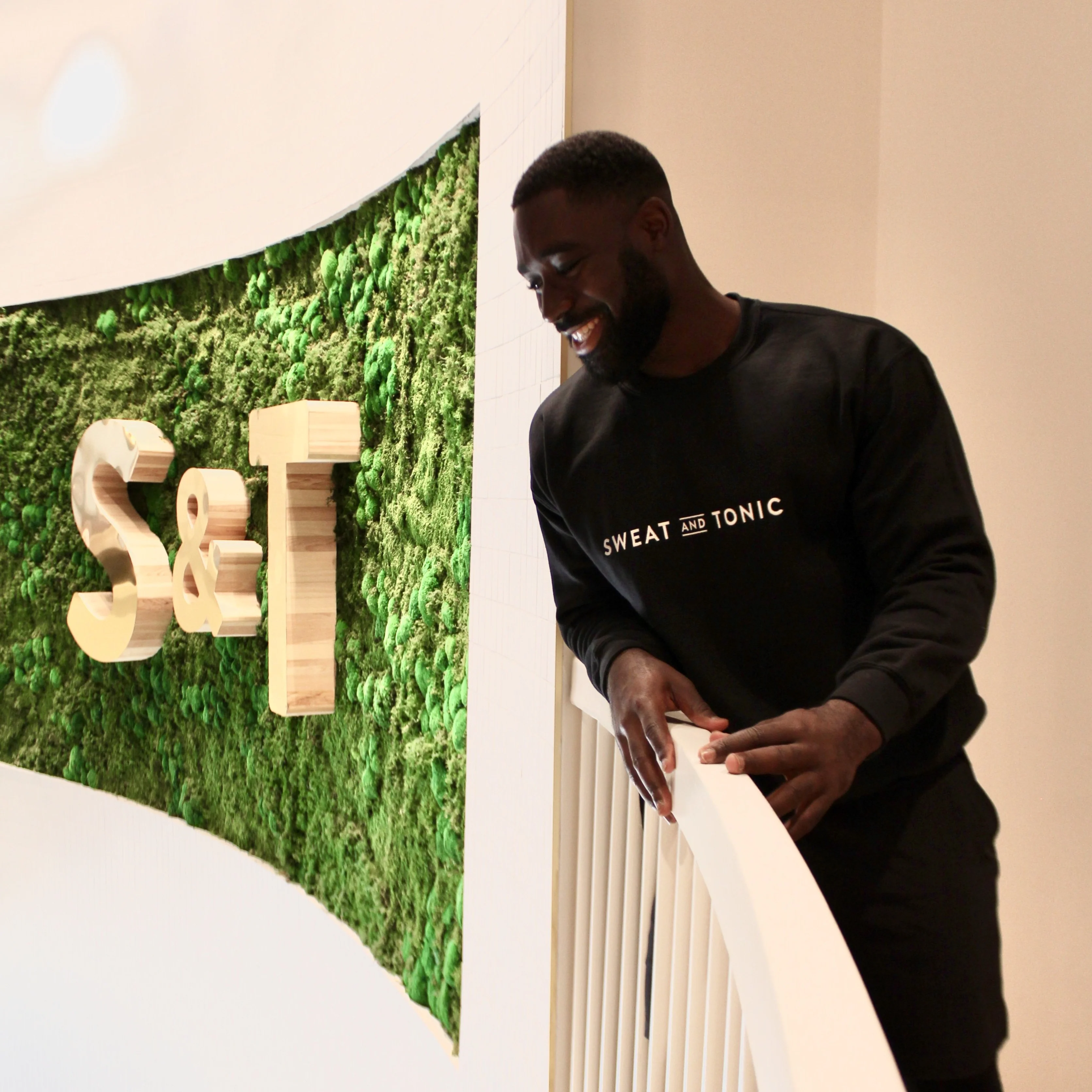 S&T Unisex Crewneck - Image 3